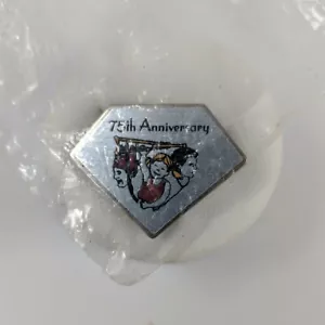 Spilla babbotto Shriners 75° anniversario ospedale pediatrico Silverstone - Foto 1 di 2
