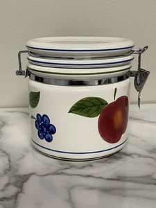 Bote temático de frutas CIC de colección 5-3/4" Ht 5,5" W blanco, bisagra de tapa de bloqueo (A) - Imagen 1 de 8