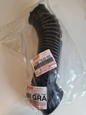 SUZUKI SWIFT ШЛАНГ ТРУБЫ СОВЕРШЕННО НОВЫЙ ПОДЛИННЫЙ ДЕТАЛЬ  - Изображение 1 из 4