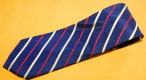 LANDS' END MADE IN U.S.A. CORBATA A RAYAS AZUL/AMARILLO/ROJO - CORBATAS - CORBATAS DE DISEÑADOR. - Imagen 1 de 3