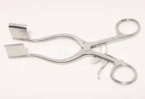 Meyerding Retractor Medline Konig MDS1881840 PX 30 X 25mm German Stainless MINT - Picture 1 of 2