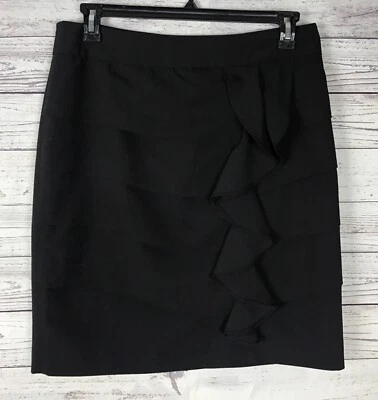 Falda Larry Levine Talla 12 Negra En Niveles Recta Lápiz Volantes Forrada Elástica Foto 1 de 4