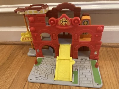 Hasbro Tonka Fire Station Playset 2009 Toy Red Water Hose Expandaple Elevator - Image 1 of 4