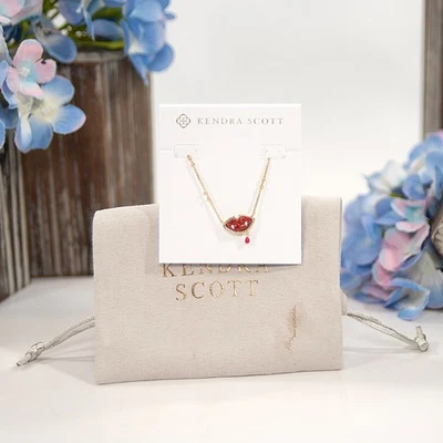 Ожерелье с подвеской в виде губ вампира Kendra Scott Red Kyocera новое с ценниками - Изображение 1 из 4