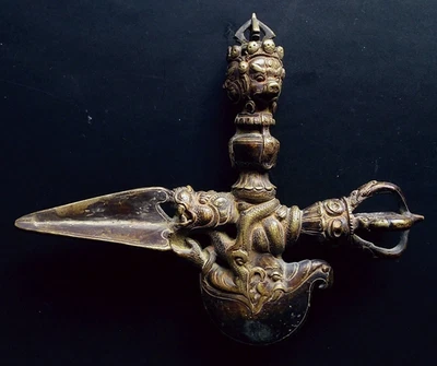 Antiguo cuchillo daga hacha ritual tántrica Kartika Phurba doble de bronce tibetano de 3 cabezas Foto 1 de 4