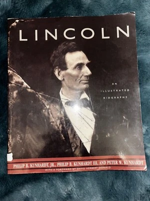 Lincoln an Illustrated Biography - Paperback By Kuhnhardt, Philip B - VERY GOOD - Image 1 of 4