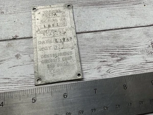 PLACA DE IDENTIFICACIÓN DE DATOS DE AVIONES CATALINA PBY-5A ORIGINAL DE LA SEGUNDA GUERRA MUNDIAL - 1943 - Imagen 1 de 2