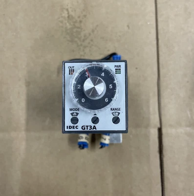 IDEC GT3A-3AF20 ЭЛЕКТРОННЫЙ ТАЙМЕР НАПРЯЖЕНИЕ 100-240VAC СМ ФОТО - Изображение 1 из 4