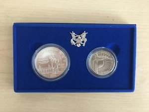 Monete Liberty Stati Uniti 1886-1986 Set Argento Dollaro e Mezzo Dollaro - Foto 1 di 1