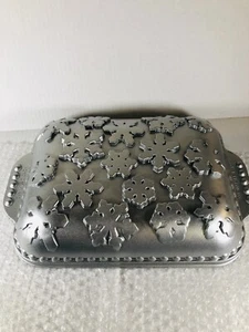 "Santén para copos de nieve Nordic Ware sartén para pasteles de vacaciones 11 x 9 x 2"" con mango antiadherente 10 tazas" - Imagen 1 de 6