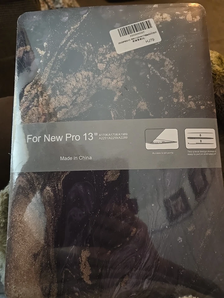 MacBook Pro 13英寸保护壳 — 第 1/1 张图片