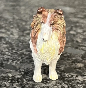 Statuina cane giocattolo in resina Collie vintage - Foto 1 di 4