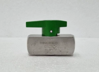 NUPRO SS-8P6T4 QUARTER TURN 1/2" FNPT PLUG VALVE - Image 1 of 4
