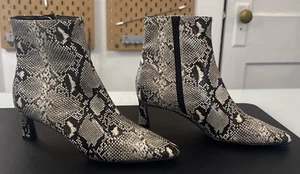 Botas Steve Madden Mujer Kapital Estampado Piel de Serpiente Tacón de Gatito, Talla 8 (M), Descargo de responsabilidad - Imagen 1 de 15