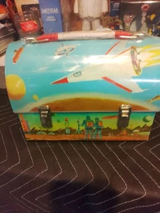 G Whiz Reproduktion Weltraum Thema Metall Brotdose VERSIEGELT Top Zustand - Bild 1 von 6