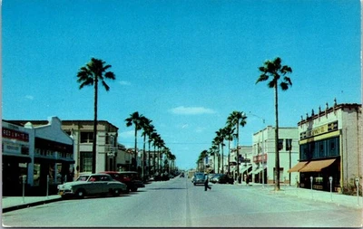 Vintage Postcard Texas Avenue Main Street Weslaco Texas F2 - Image 1 of 2