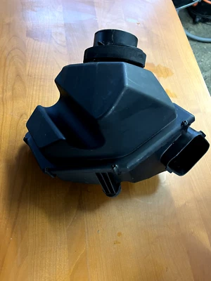 Carcasa filtro aire bmw serie 5 serie 7 serie 8 m550i m750i m850i xdrive 7934478 Foto 1 de 3