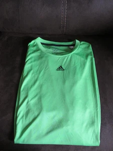 Adidas Herren Tshirt Lindgrün Kurzarm Größe 2xl - Bild 1 von 2