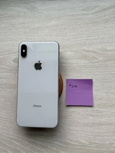Apple iPhone XS Max - 64 GB - Silver (Unlocked) - Picture 1 of 10