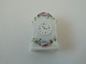 (M7.13) 1/12th scale DOLLS HOUSE SMALL FLORAL CLOCK - NON WORKING - CHECK SIZE - Picture 1 of 6