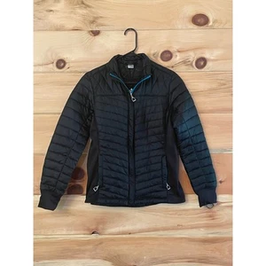 Ariat Damen leichte gefütterte Reitjacke. Logo. Schwarz/Türkis. Medium - Bild 1 von 9