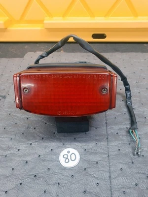 Honda XL250 1984-87, conjunto de luz trasera y soporte #33710-KL4-671 #33701-GAN-671 Foto 1 de 4