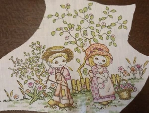 Vintage LITTLE GIRL & BOY Gardening Fabric Remnant (20cm x 21cm) - Picture 1 of 1