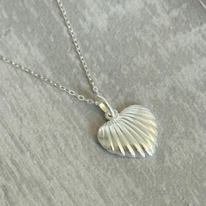 Collana con ciondolo cuore conchiglia argento sterling 925 timbrato regalo festa della mamma - Foto 1 di 4