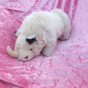 Eiszeit Quell Wollnashorn wollweiß 28 cm Kuscheltier Stofftier Werbefigur - Bild 1 von 3