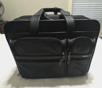TUMI Black Leather Large Screen Expandable Computer Briefcase 2 Wheels EUC - Image 1 of 4