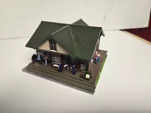 Used Menards #279-5041 Menardsville Station - HO, LED Lighted - Picture 1 of 2