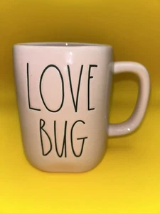 Rae Dunn by Magenta "LOVE BUG" Kaffeebecher Rosa Kunsthandwerk Groß - Bild 1 von 3