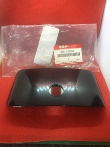 82-00 GS125 Nuovo Originale SUZUKI Nero (Non Verniciato) Copricoda Pezzo 45517-05350 - Foto 1 di 9