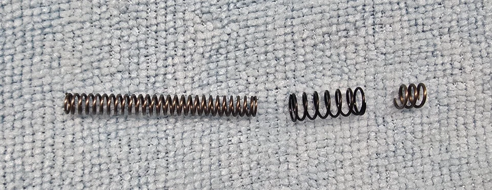 Pino de disparo de pistola Zastava M57 mola + pino de fogo retentor mola e mola de captura magnética - Imagem 1 de 1