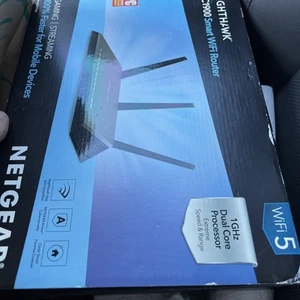 Netgear Nighthawk AC1900 Smart WiFi Dual Band Gigabit Router R7000 - Picture 1 of 2