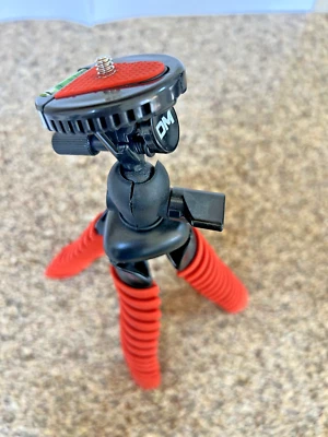 SPORTS CAM WATERPROOF Full HD 2"Screen 1080P With Accessories and Camera Handle - Image 1 of 4