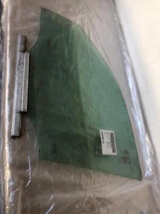 1996 - 2003 MERCEDES BENZ E-CLASS E300D Front Door Glass Window Driver Left LH - Picture 1 of 17