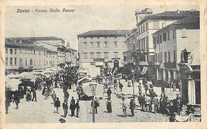 9503) RIMINI PIAZZA GIULIO CESARE MERCATO ANIMATA VIAGGIATA NEL 1916 - Imagen 1 de 2