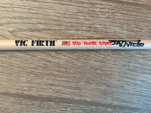 IRON MAIDEN NICKO MCBRAIN SIGNED DRUM STICK LABELED USED ON STAGE - Picture 1 of 6