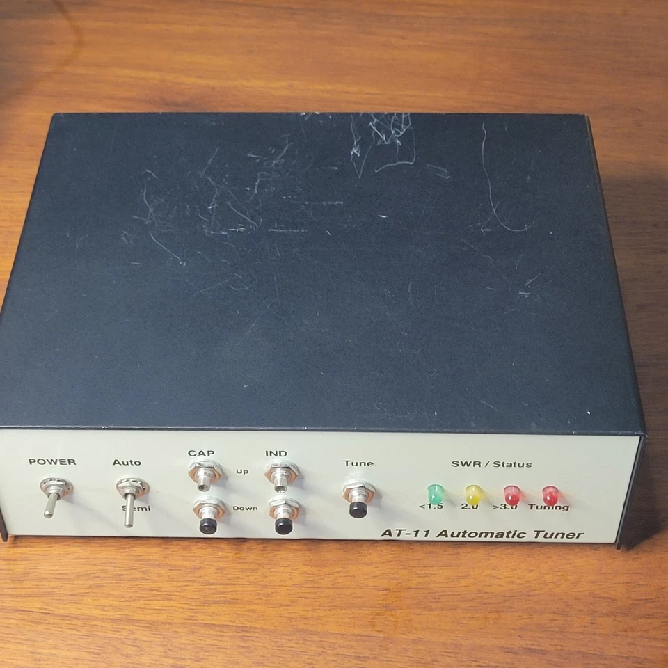 Sintonizador de antena LDG AT-11 HF 160-10 metros 150 vatios radioaficionado Foto 1 de 4