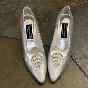GUC Vtg Woman’s Stewart Weitzman Silver Leather 9B Pumps 3.5” Heels - Spain - Picture 1 of 9