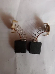 spazzole carboncini Makita Smerigliatrice GA7020 GA9020 GA7020S GA9020S MT900 - Foto 1 di 1