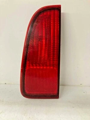 Lincoln Navigator 2000 luz trasera lámpara trasera montada en la tapa lado del pasajero OEM Foto 1 de 4