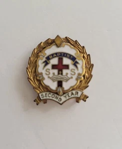 Cross & Crown  BAPTIST Sunday School Attendance Lapel Pin + 2nd Year Wreath - Picture 1 of 2