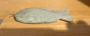Alte chinesische Han Dynastie natürliche Hetian Jade geschnitzte Fische 4,5" x 1,5" 3 Unzen - Bild 1 von 3