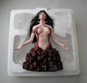 SIDESHOW COLLECTIBLES WOMEN OF DYNAMITE VAMPIRELLA RED REIGN EDITION LTD/299 - Picture 1 of 11