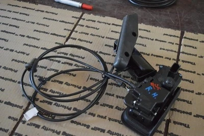 2014 2015 2016 2017 CHEVROLET CORVETTE RIGHT DOOR LATCH LOCK ACTUATOR 23190351 - Image 1 of 4