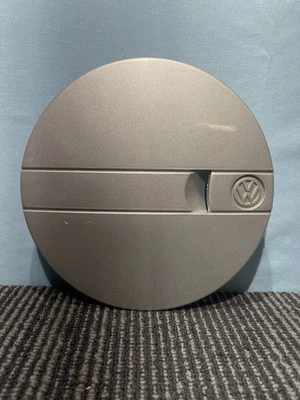 Volkswagen Golf 2, Jetta & Polo Wheel Center Cap Silver 191601149D OEM Plastic - Image 1 of 4