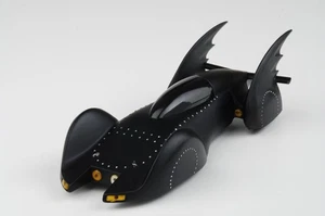 BM0025 Eaglemoss 1/43 Model Batmobile w/Magazine - Picture 1 of 2