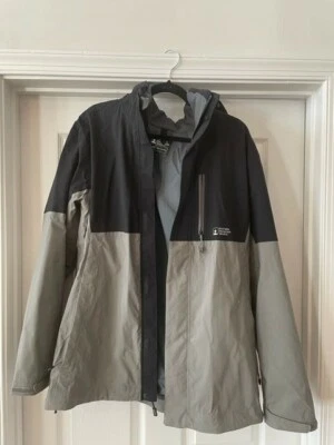 Eastern Mountain Sports Black/Grey Winter Jacket Men's Large - Image 1 of 4